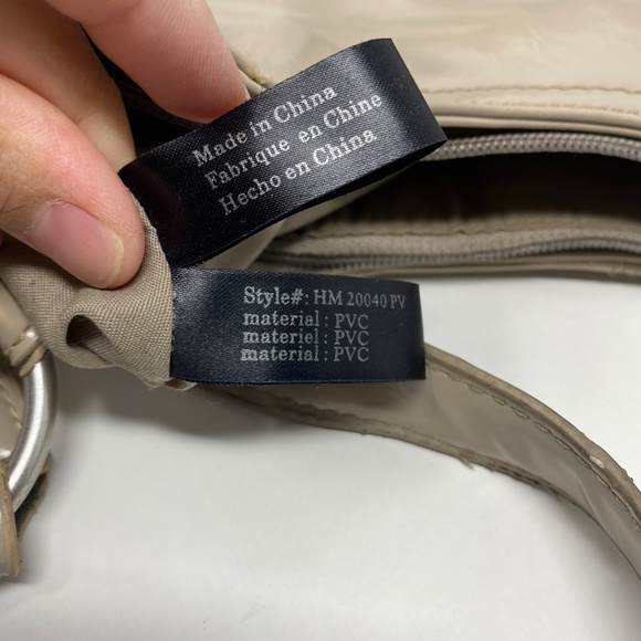 Kenneth Cole Reaction Beige Handbag Medium Sized Purse - Picture 7 of 11